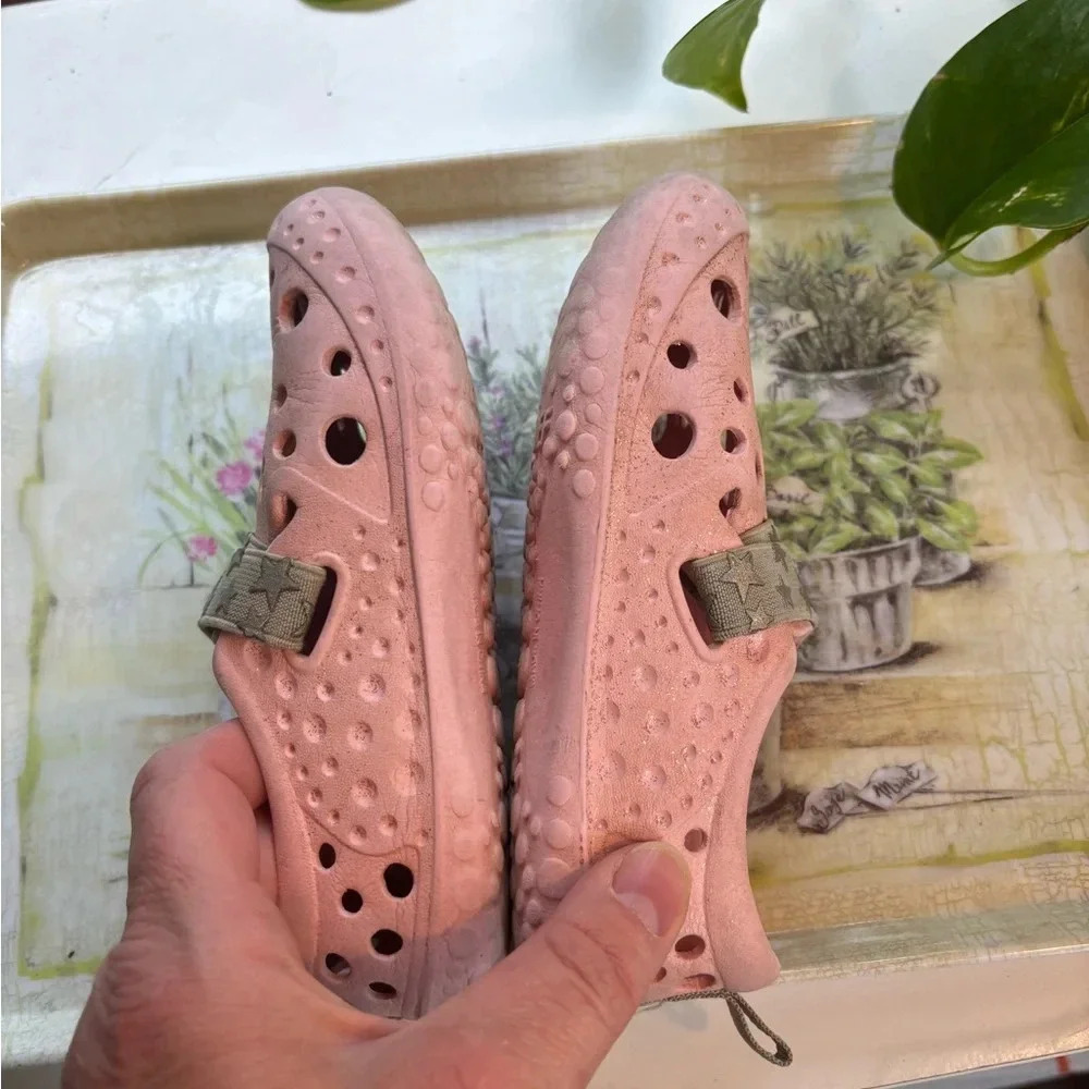 Western Chief kids pink Water Shoes 11/12 - Picture 5 of 8
